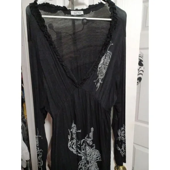 Womens black dress with design - Picture 5 of 5